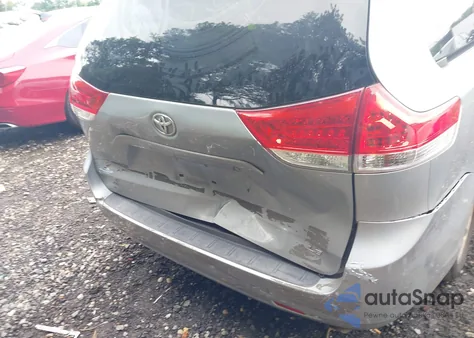 2014 Toyota Sienna Le V6 8 Passenger from USA, damaged, VIN 5TDKK3DC4ES519064